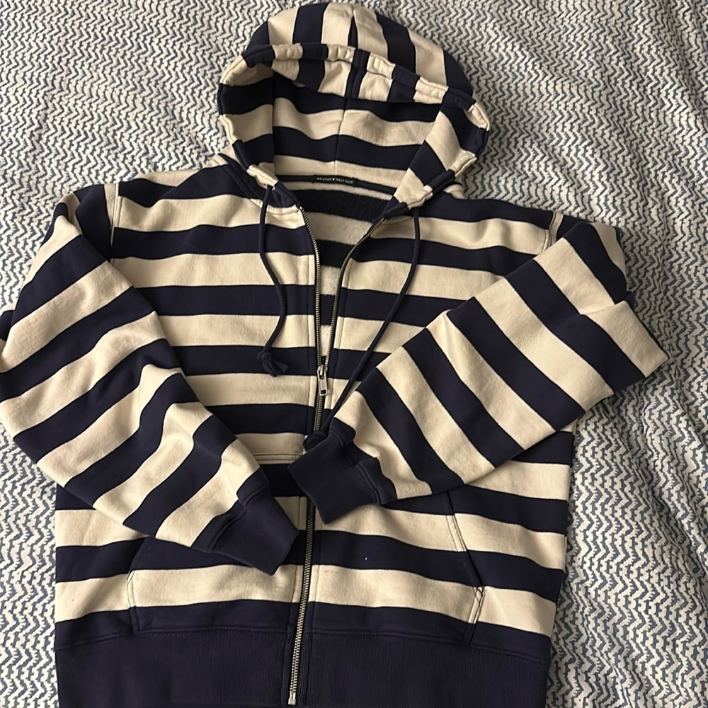 Lightly used zip up hoodie
